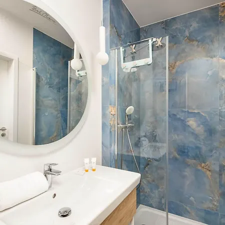 Pet Friendly Bel Mare With Parking By Renters Apartman